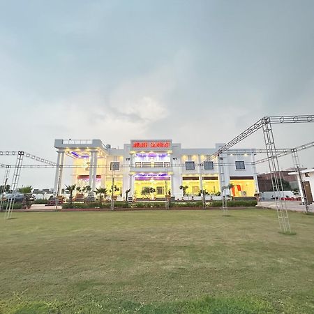 Awadh Samrat Resort Ayodhya Екстер'єр фото