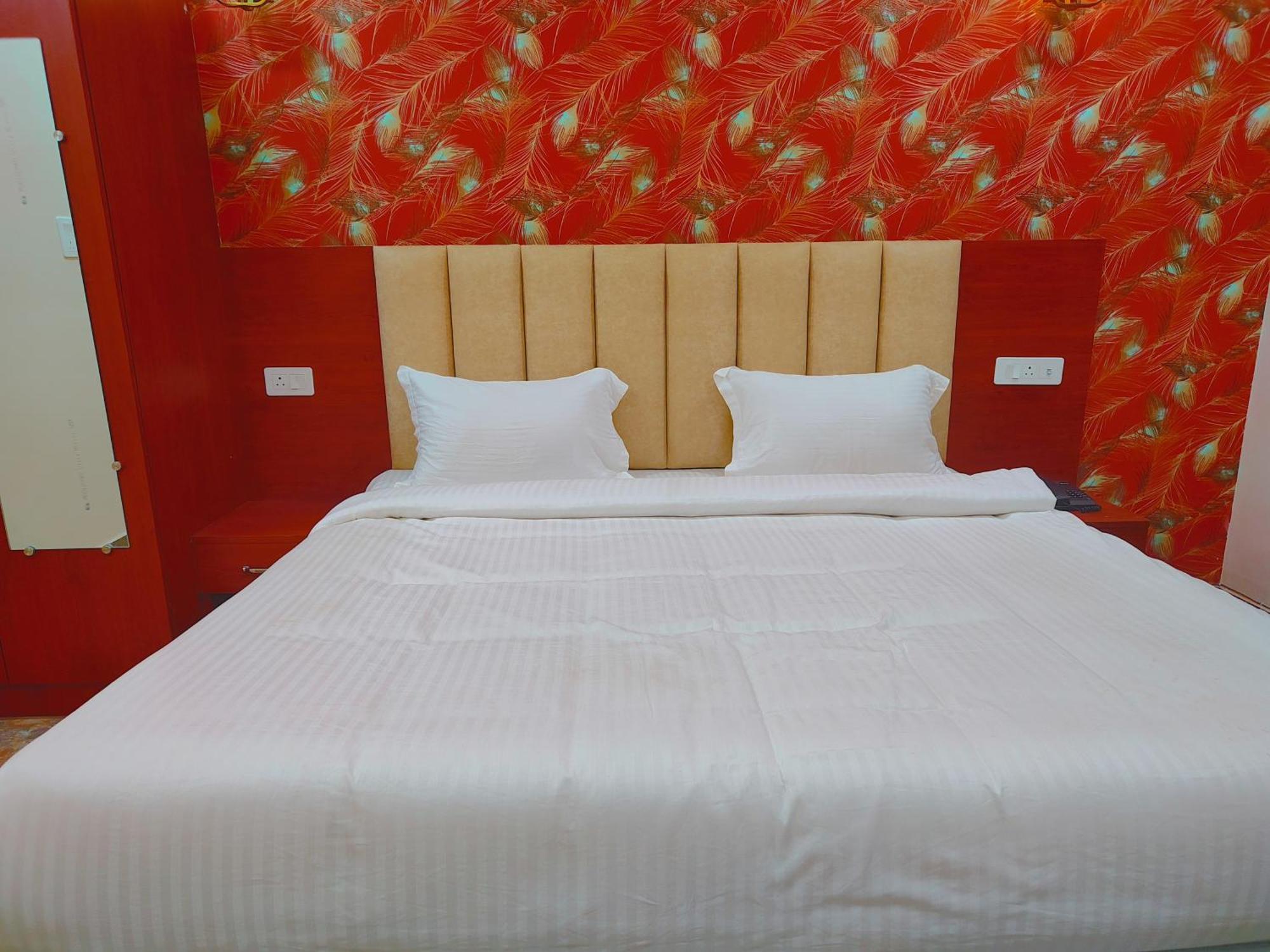 Awadh Samrat Resort Ayodhya Екстер'єр фото