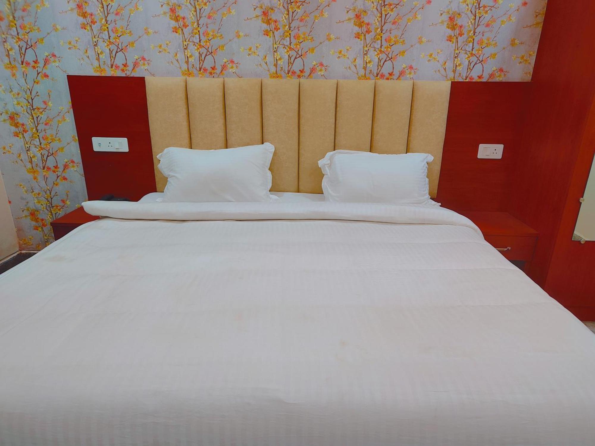Awadh Samrat Resort Ayodhya Екстер'єр фото